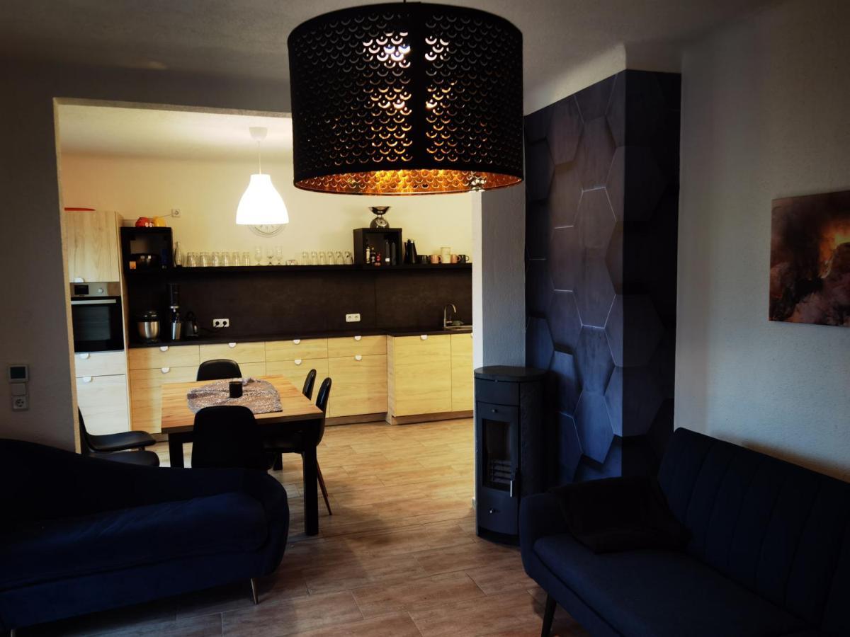 Modernes Behagliches Haus Mit Kamin, Terrasse Und Garten Holiday home Magdeburg